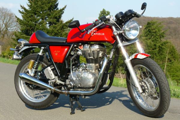 royal-enfield-continental-gt-im-wandel-0072B9A763A-F693-8E84-804D-C66C25E8149B.jpg